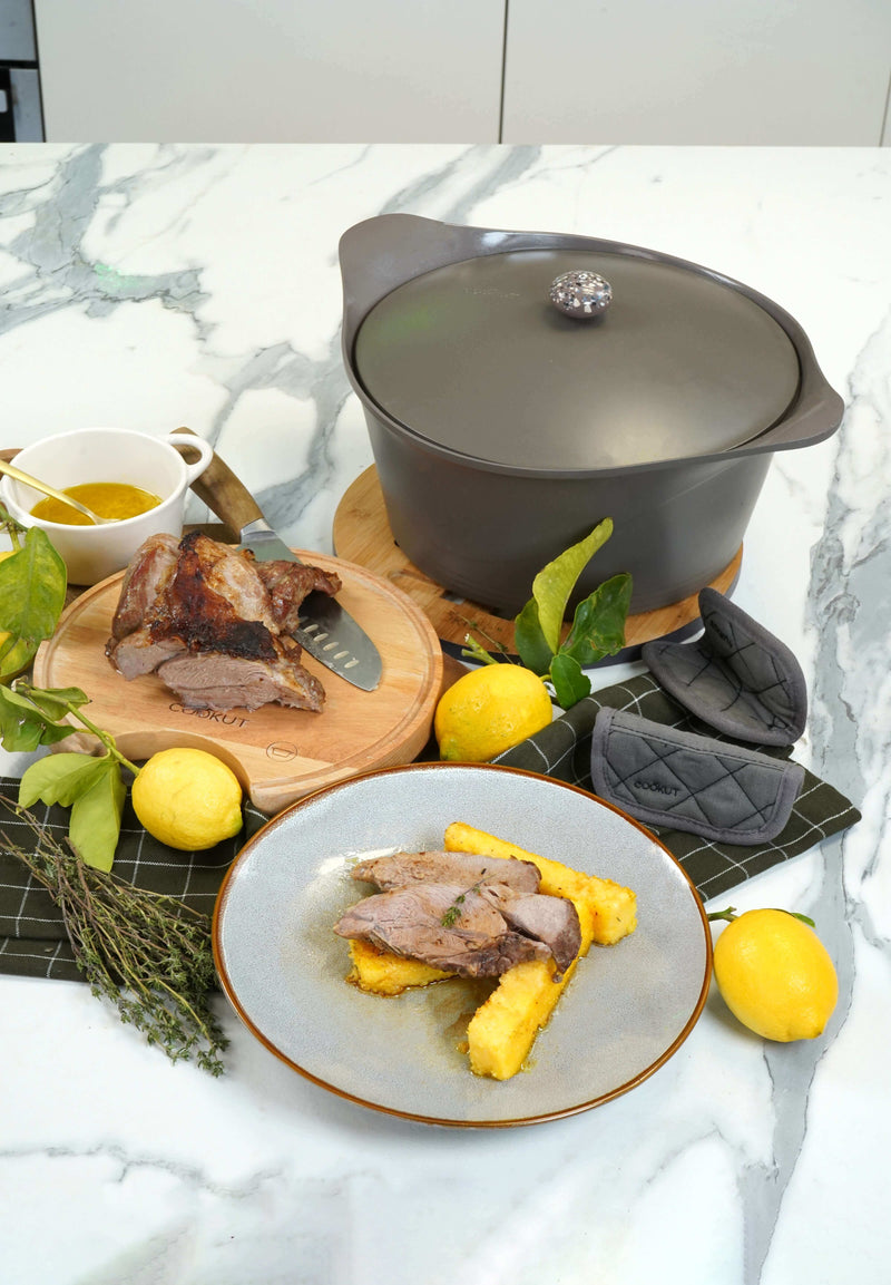 Cocotte Moka 28 cm Cookut, écologique et durable, avec un revêtement minéral sans PFAS et conçue pour offrir une cuisson parfaite sur tous types de feux.