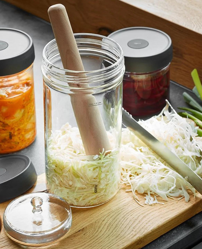 Set de fermentation NATIVO 4 pièces GEFU, pour réaliser des légumes fermentés maison facilement et naturellement.

