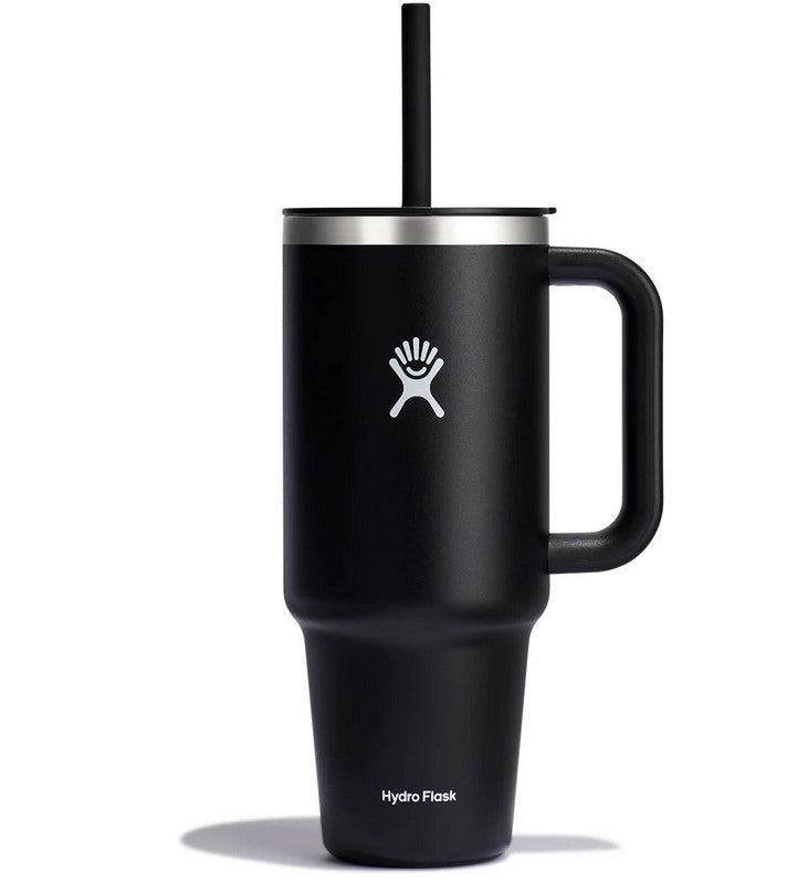 Tumbler Hydro Flask 946 ml avec poignée, idéal pour conserver les boissons chaudes ou froides.